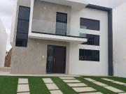 ¡CASA DE LUJO EN RENTA RESIDENCIAL SAN MARINO!