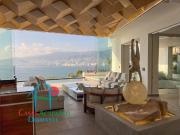 Casa de lujo en renta vacacional con alberca y vista al mar