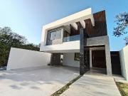 CASA DE LUJO EN RESIDENCIAL PROVINCIA, AMUEBLADA