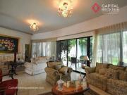 Casa de Lujo en Venta como Terreno para desarrollo vertical