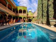 Casa de lujo en Venta en Ajijic con Alberca y Jardín