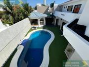 CASA DE LUJO EN VENTA EN COSTA DE ORO EN ESQUINA