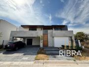 EN VENTA Casa de Lujo en El Molino Residencial...