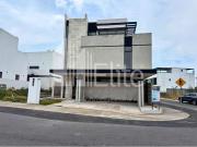 CASA DE LUJO EN VENTA EN ISLA MESETA QUERETARO