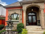 Casa de lujo en venta en Jardines de Versalles, Saltillo...