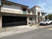 Casa de Lujo en Venta en Lagos del Bosque