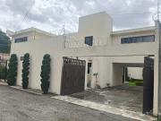 VENTA DE CASA DE LUJO EN MORILLOTLA – 3 RECÁMARAS,...