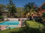 Casa de Lujo en Venta en Pinar de la Venta Zapopan...