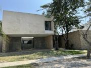Casa de lujo en venta en privada residencial en el norte...