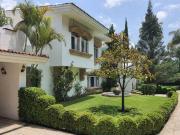 Casa de lujo en venta en Valle Real gran jardín