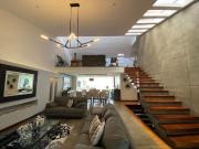 ¡Casa de lujo en venta sector 3 puentes cuenca!