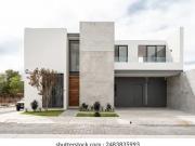 Casa de lujo en venta Urb. Prado alto. San Joaquin....