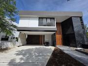 Casa de Lujo en Yucatán Country Club | 5 Recámaras,...