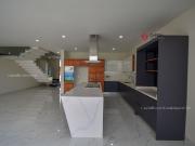 Casa de Lujo Nueva en Venta en Solares Zona Real