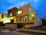 Casa de Lujo Puerta Aqua en Venta Av Universidad como...
