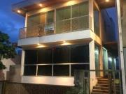 CASA DE LUXO À VENDA EM BAIRRO NOBRE!