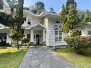 Casa de Luxo à Venda em Condomínio Exclusivo em Santos:...