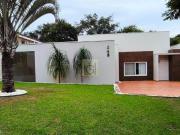 Casa de Luxo à Venda em Condomínio Jardim Santa Mônica,...