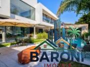 Casa de Luxo à Venda em Condomínio na Riviera Bertioga...