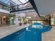 Casa de Luxo à Venda no City Boaçava: 5 Dormitórios, 5...