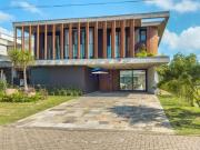 Casa de luxo com piscina e mobiliada a venda no...