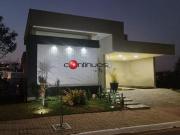 Casa de Luxo em Condomínio: 3 Quartos, 3 Suítes, 2...