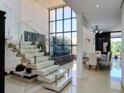 Casa de luxo em condomínio: 3 quartos, 3 suítes, 2...