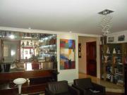 Casa de Luxo em Condomínio 4 Quartos, 2 Suítes, 6...