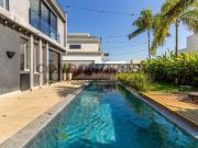 Casa de Luxo em Condomínio à Venda em Alphaville Nova...