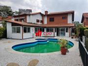 Casa de Luxo em Condomínio à venda ou locação em São...