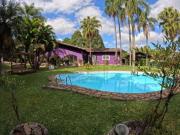 Casa de luxo em condomínio à venda ou locação em Vargem...