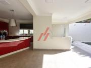 Casa de luxo em condomínio Alphaville Santana de...