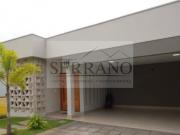 Casa de luxo em condomínio com 3 suítes e 7 vagas de...