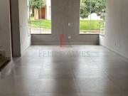 Casa de luxo no Condomínio Portal dos Pássaros em...