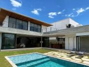 Casa de Luxo no Jardim Acapulco – Guarujá/SP