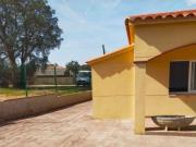 Casa de obra nueva con piscina y todas las comodidades