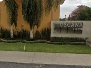 CASA DE OPORTUNIDAD EN COTO LA TOSCANA CAMINO NACIONAL...