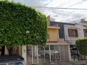 CASA DE OPORTUNIDAD EN GUADALAJARA DE REMATE BANCARIO...