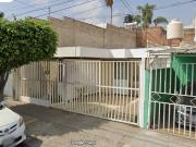 CASA DE OPORTUNIDAD EN LAS AGUILAS C. RIO TUITO EN ZAP....