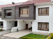 CASA EN VENTA SECTOR RICAURTE