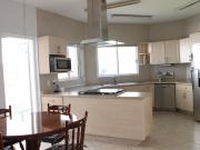 Casa de oportunidad en venta en Cumbres del Lago,...