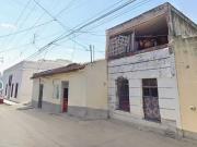 Casa de OPORTUNIDAD en venta en ESQUINA muy cerca de la...