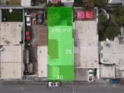 Casa de 2 niveles en Cumbres 2ndo Sector con Local Comercial