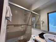 CASA DE OPRTUNIDAD CON 4 RECAMARAS A UN LADO DEL LAGO...