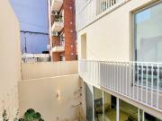 Casa de pasillo, 3 dormitorios con patio y terraza con...