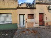 CASA DE PASILLO UNICO 2 DORMITORIOS CON PATIO