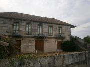 CASA DE PIEDRA CON TERRENO PARA REFORMAR