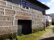 CASA DE PIEDRA PARA REFORMAR CON PATIO Y PARCELA ENFRENTE