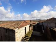 CASA DE PIEDRA PARA REFORMAR CON PATIO Y PARCELA ENFRENTE