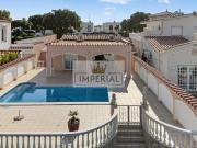 Casa de planta baja, canal ancho, 12,5m amarre, licencia...